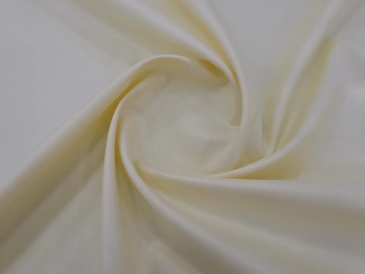 Light cream Original Sukruta in soft folds